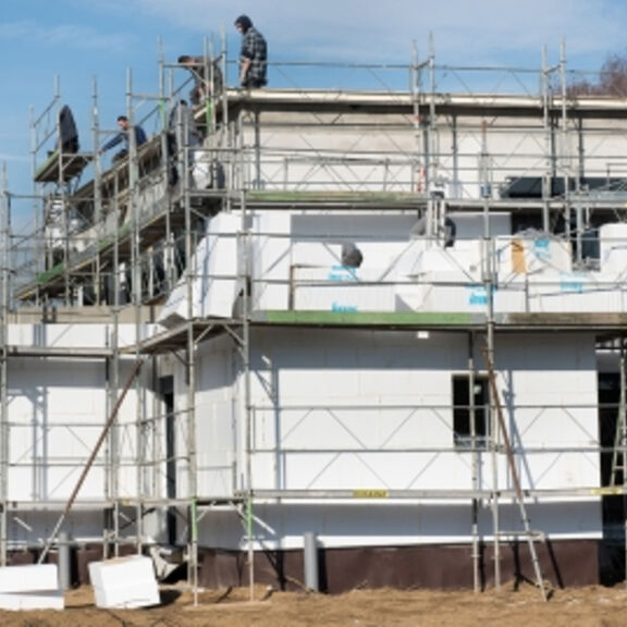 3-EXEMPLES-POUR-MIEUX-ISOLER-VOS-BÂTIMENTS.jpg